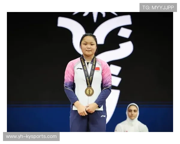 世界举重锦标赛中国选手在青年组保持领先地位赢得多面奖牌 世界举重锦标赛中国选手在青年组保持领先地位赢得多面奖牌